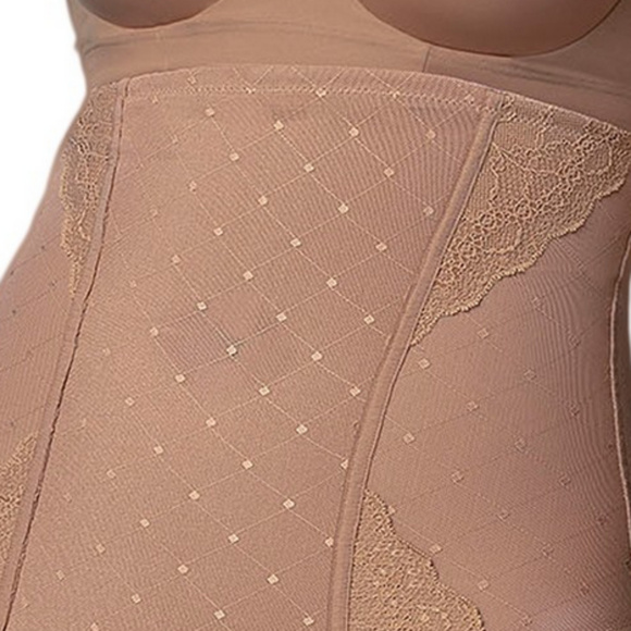 New Leonisa High-Waist Sculpting Panty - Picture 4 of 6